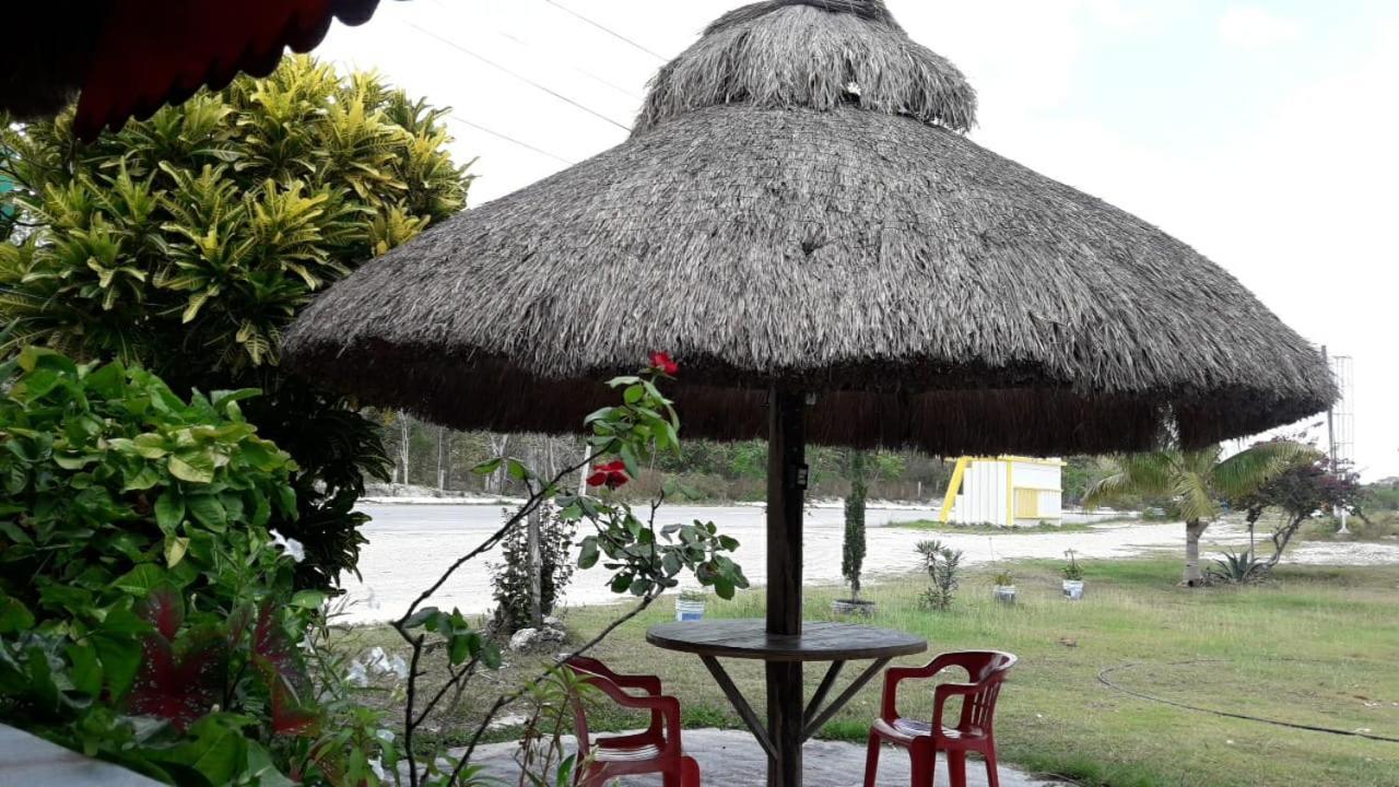 Hotel Templo Maya Ешпухил Екстериор снимка